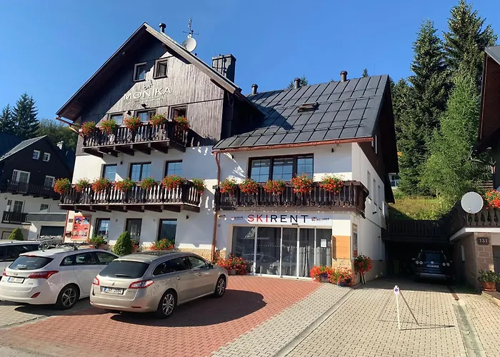 King Size Apartman Pension Monika