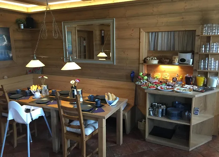 King Size Apartman Pension Monika